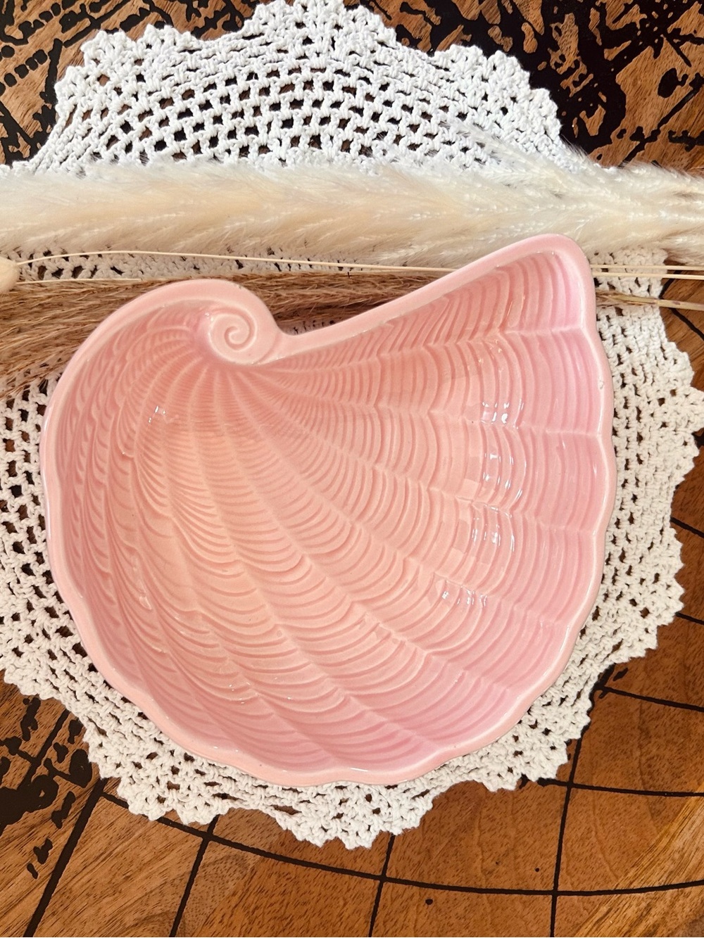 CUTE made in Japan Vintage Pink Ceramic Shell Shaped trinket dish